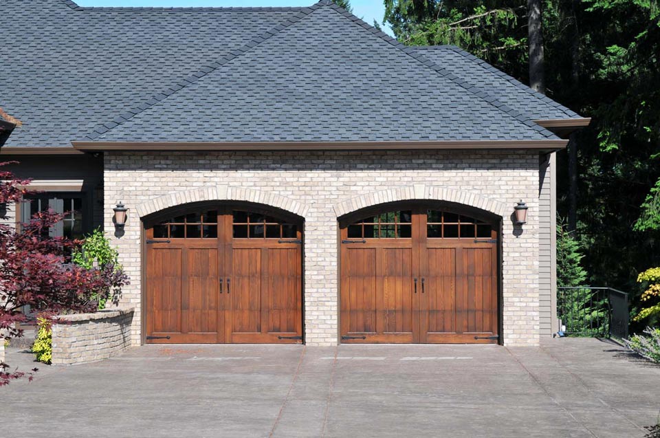 Professional Garage Door Repair Services Can Keep Your Home Safe